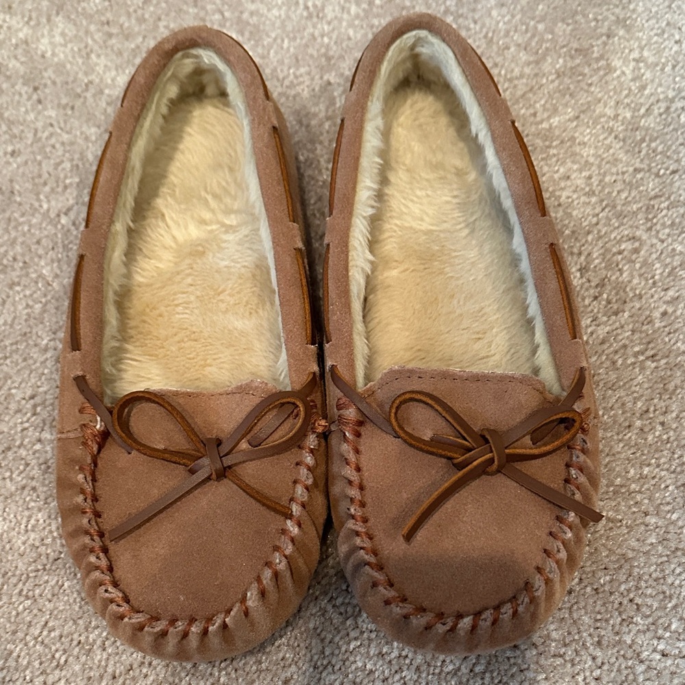 Elegant Brown Moccasins with Bow Detail